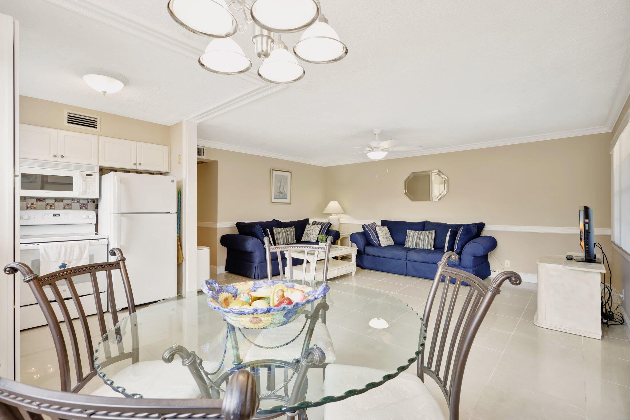 222 Kent M