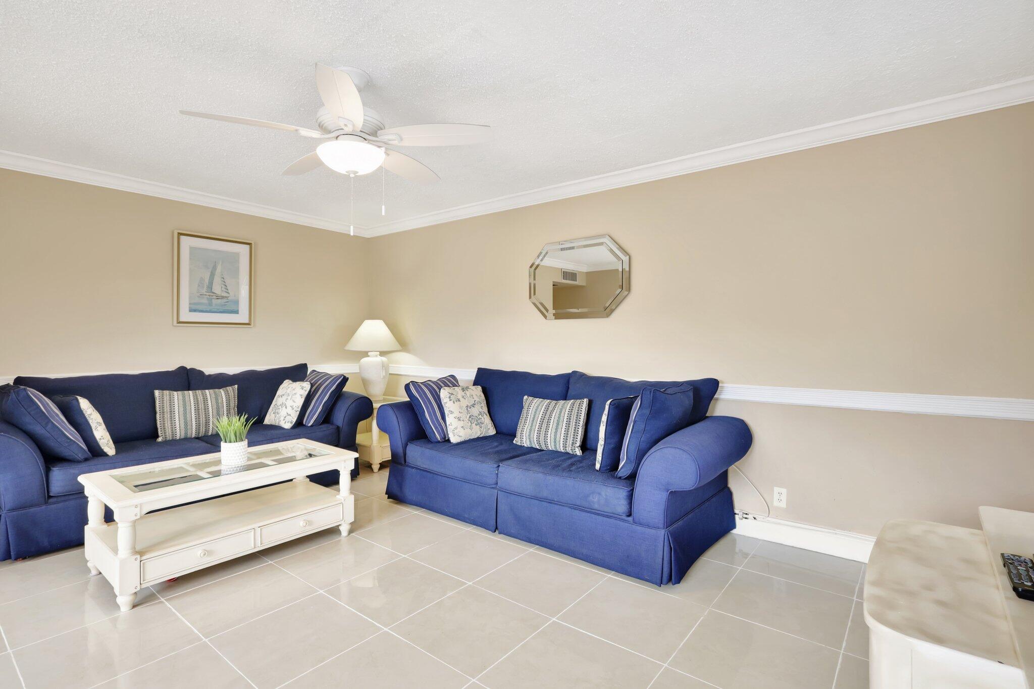 222 Kent M
