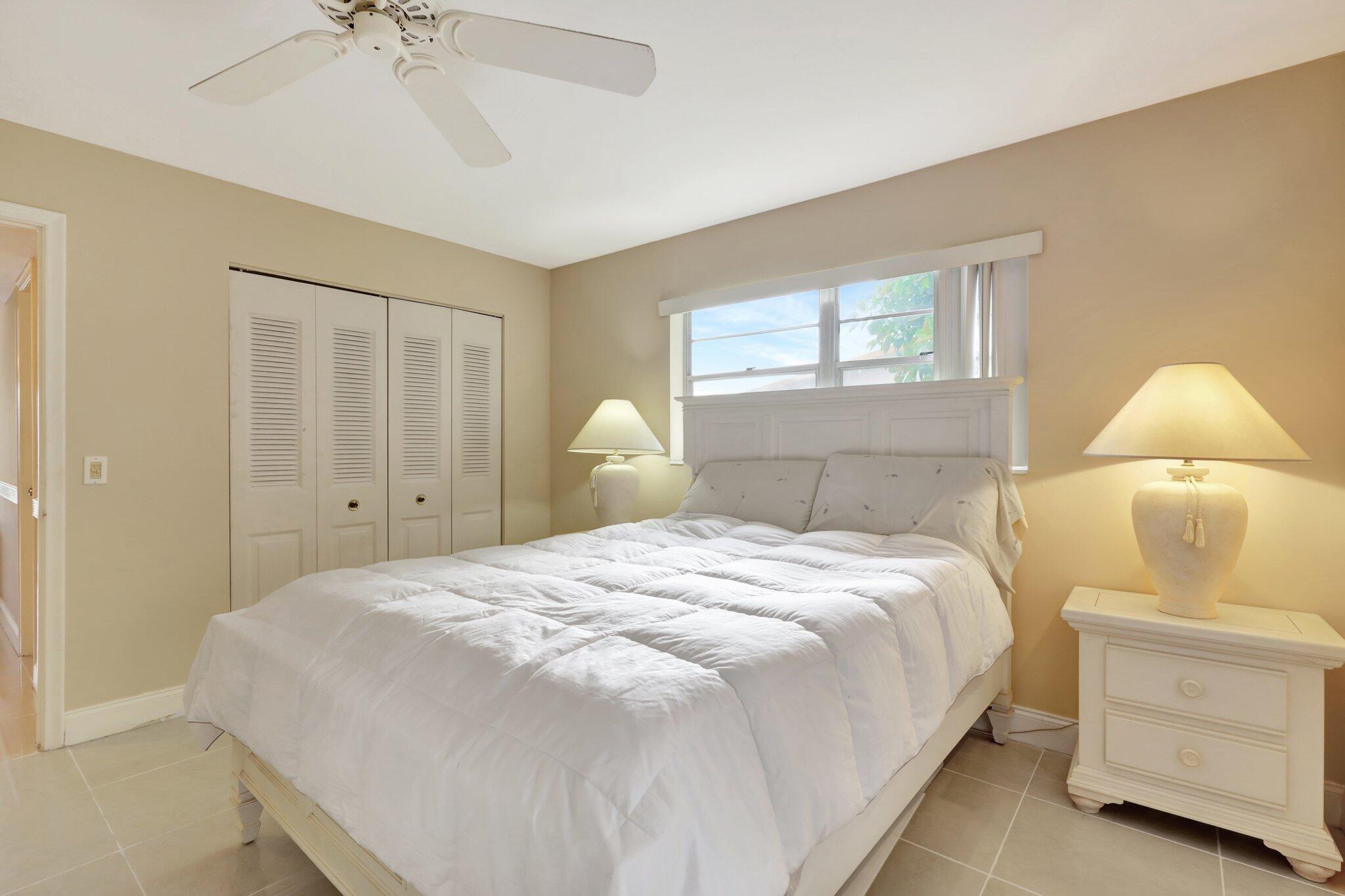 222 Kent M