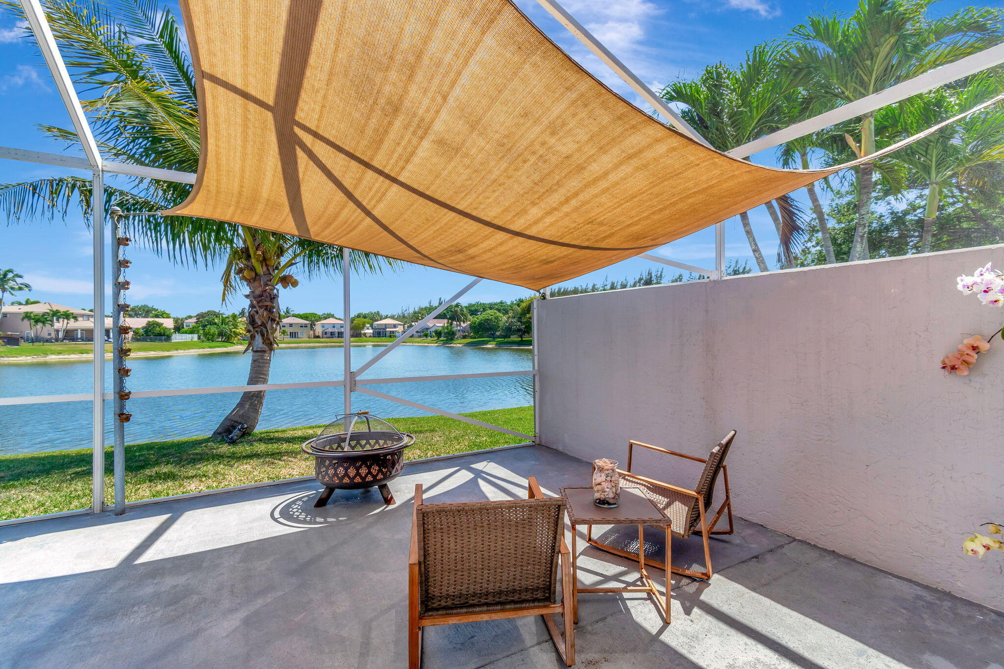 7865 Rockport Circle