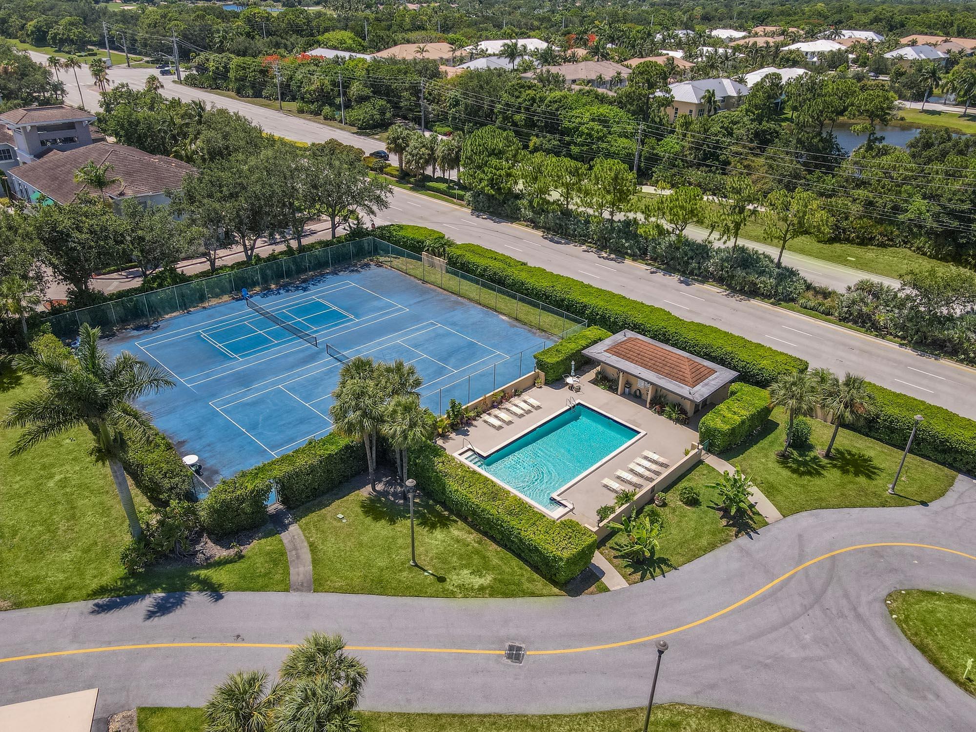 5344 Woodland Lakes Drive 321