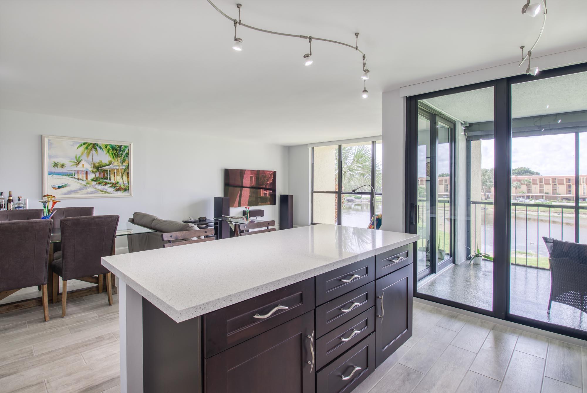 5344 Woodland Lakes Drive 321