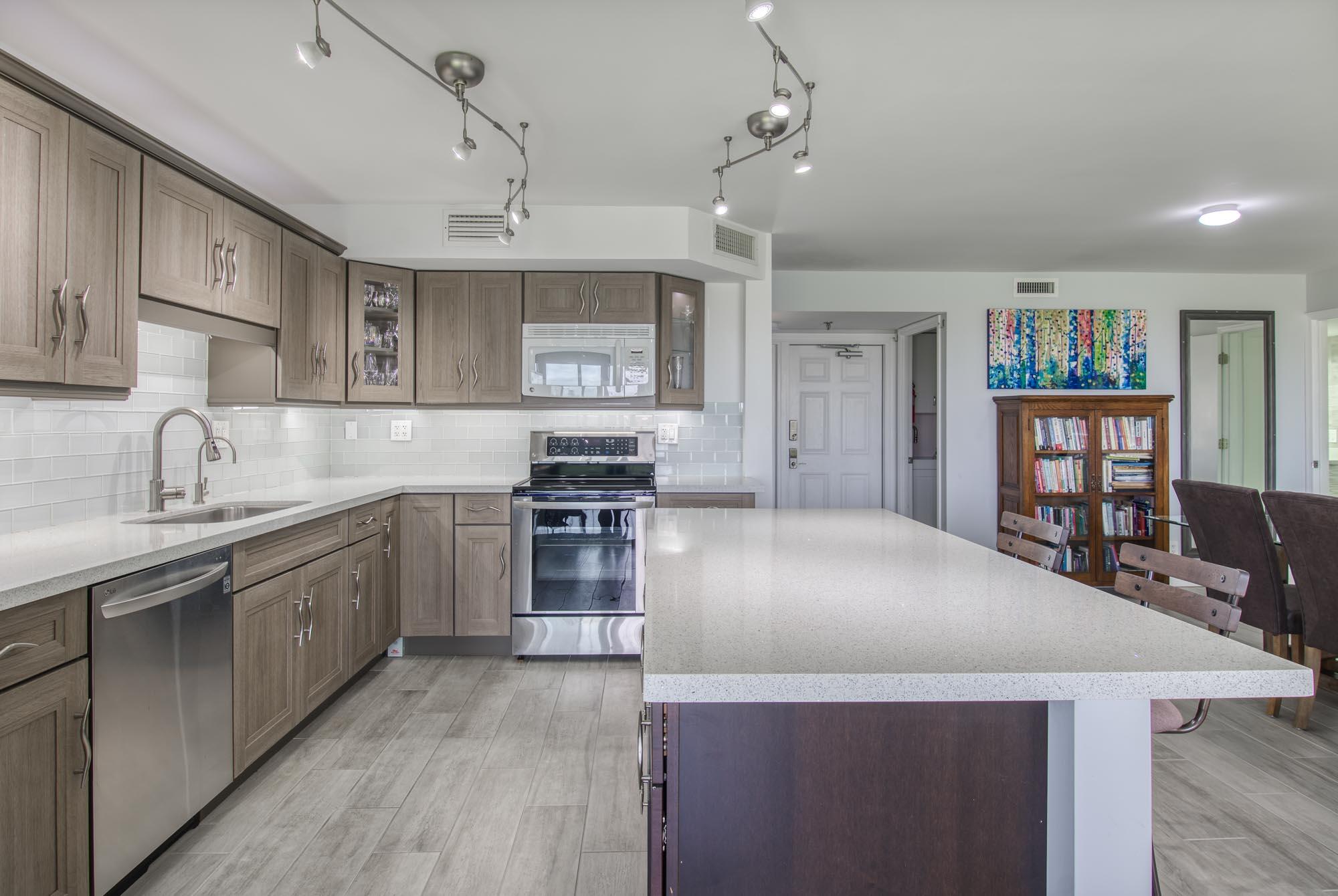 5344 Woodland Lakes Drive 321