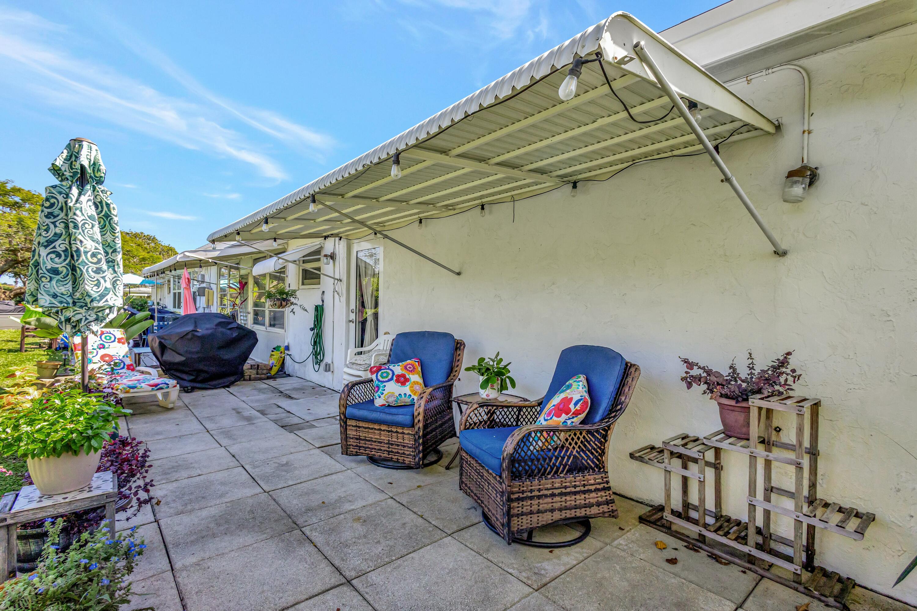 1053 N Oakridge Circle