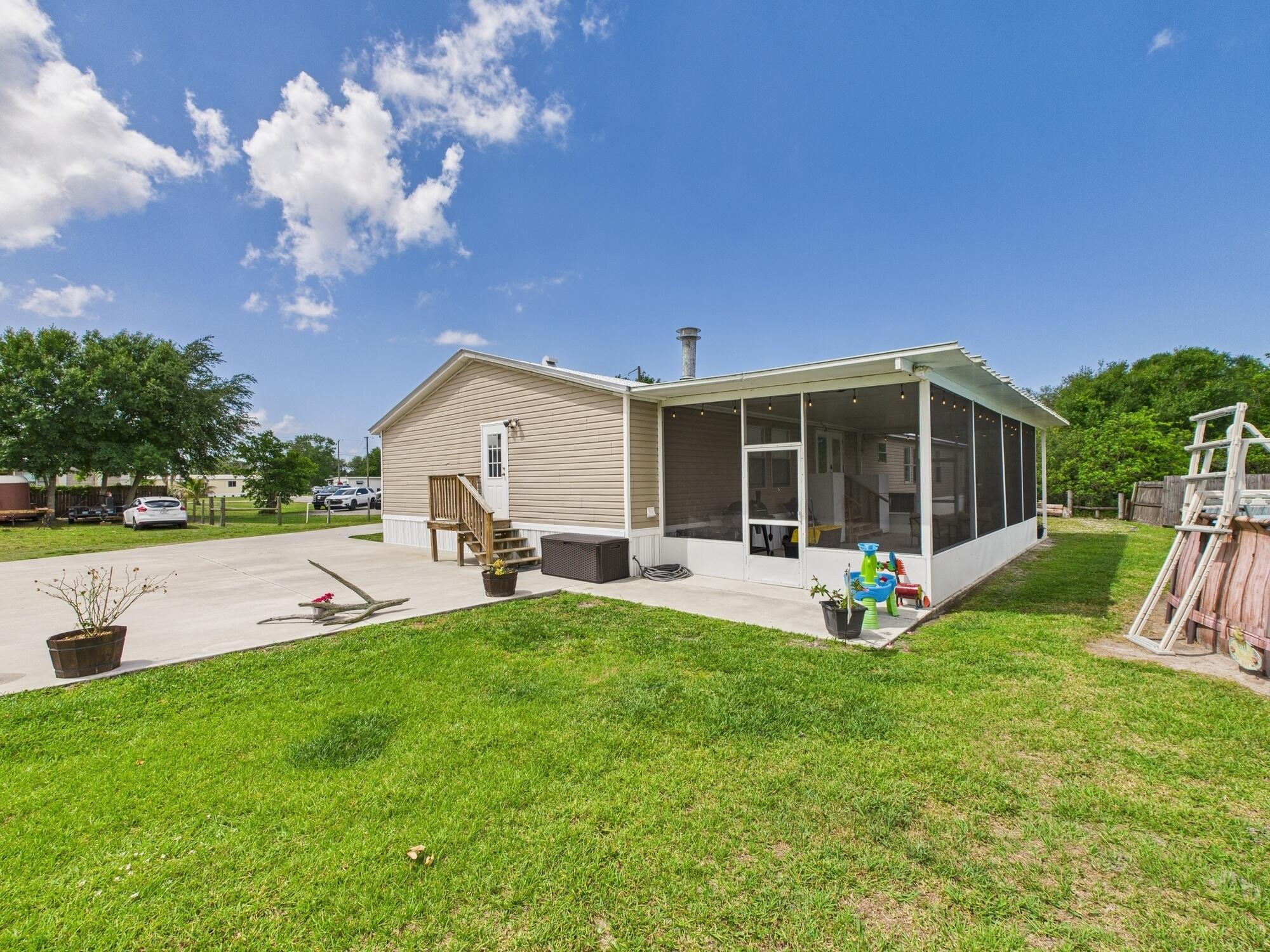 2452 SE 21st Terrace