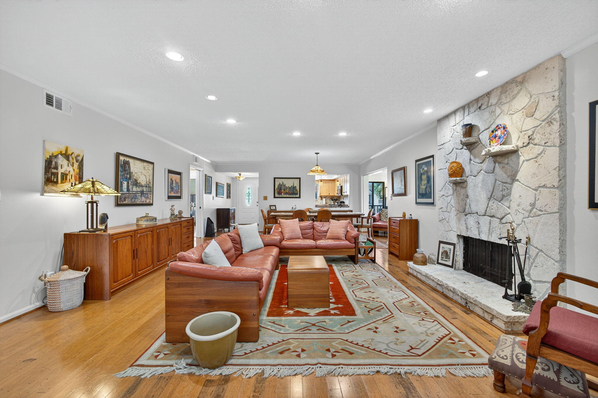 704 Clubhouse Circle