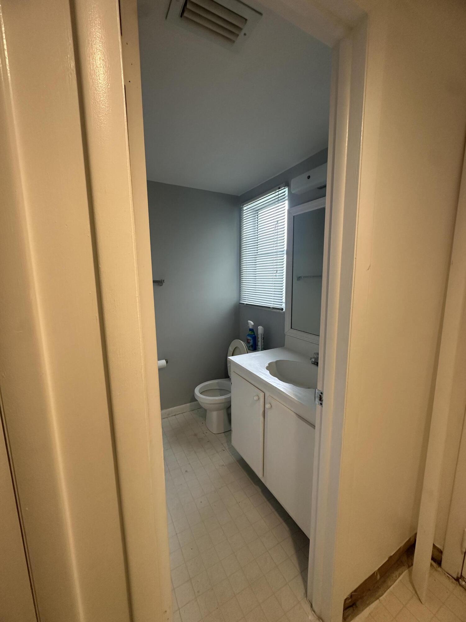 2515 NE 1st Court, 218