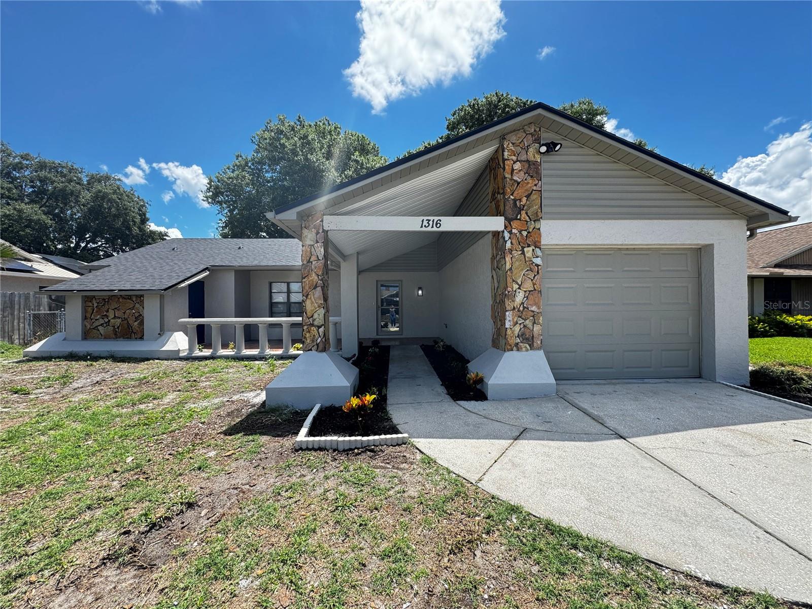 1316 FUCHSIA DR