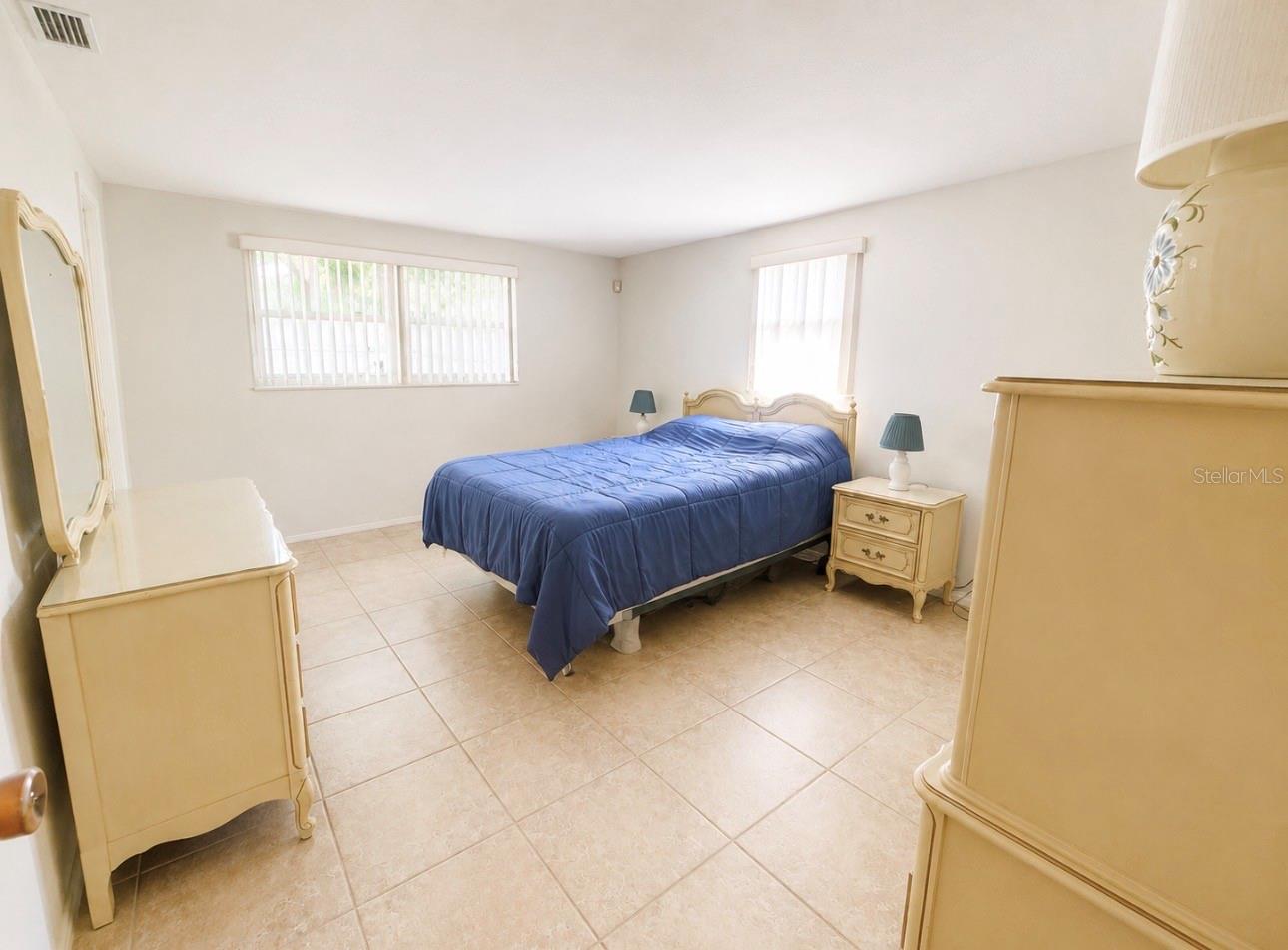 5617 CANOSA DR