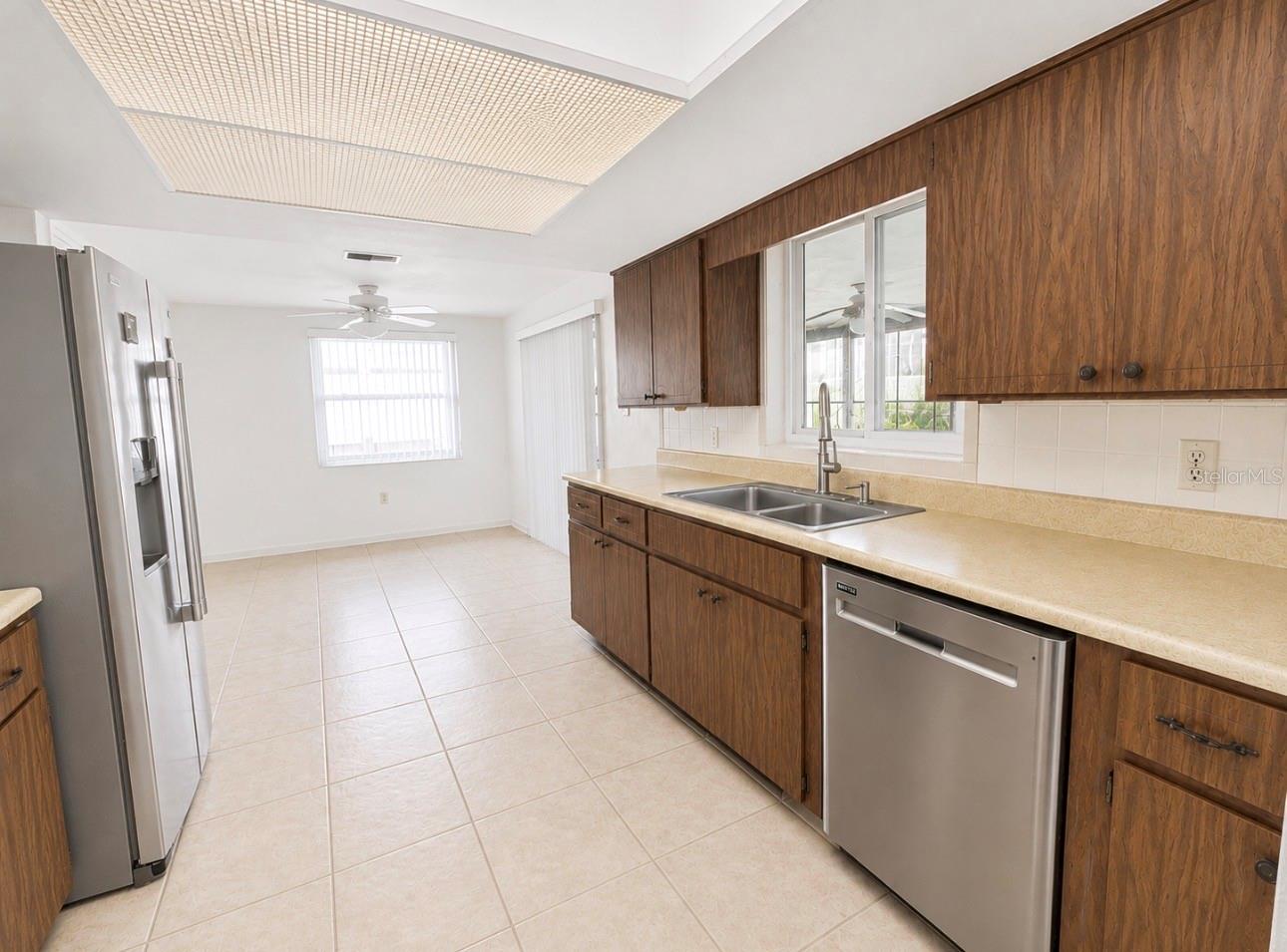 5617 CANOSA DR