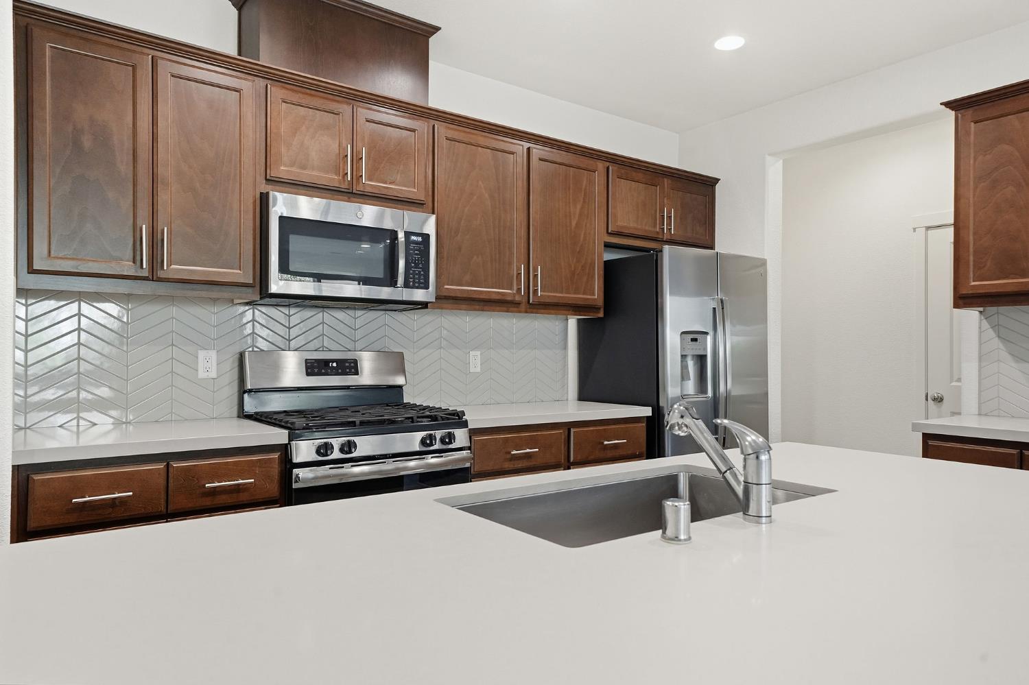 520 Spyglass Cir