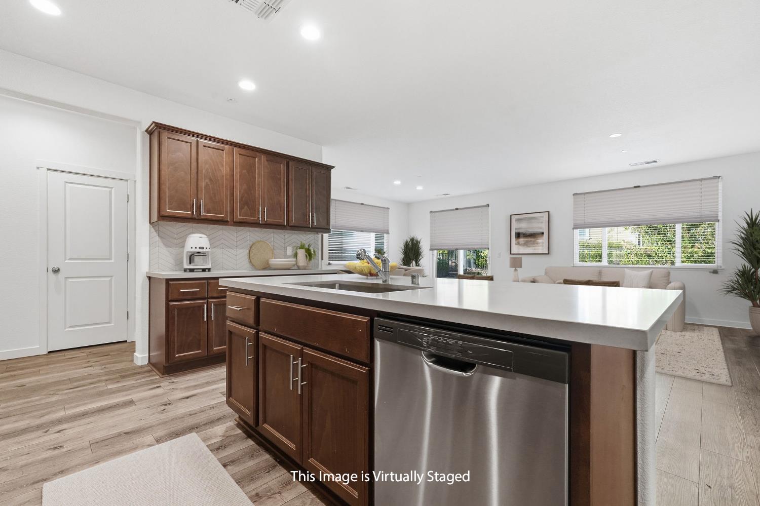 520 Spyglass Cir