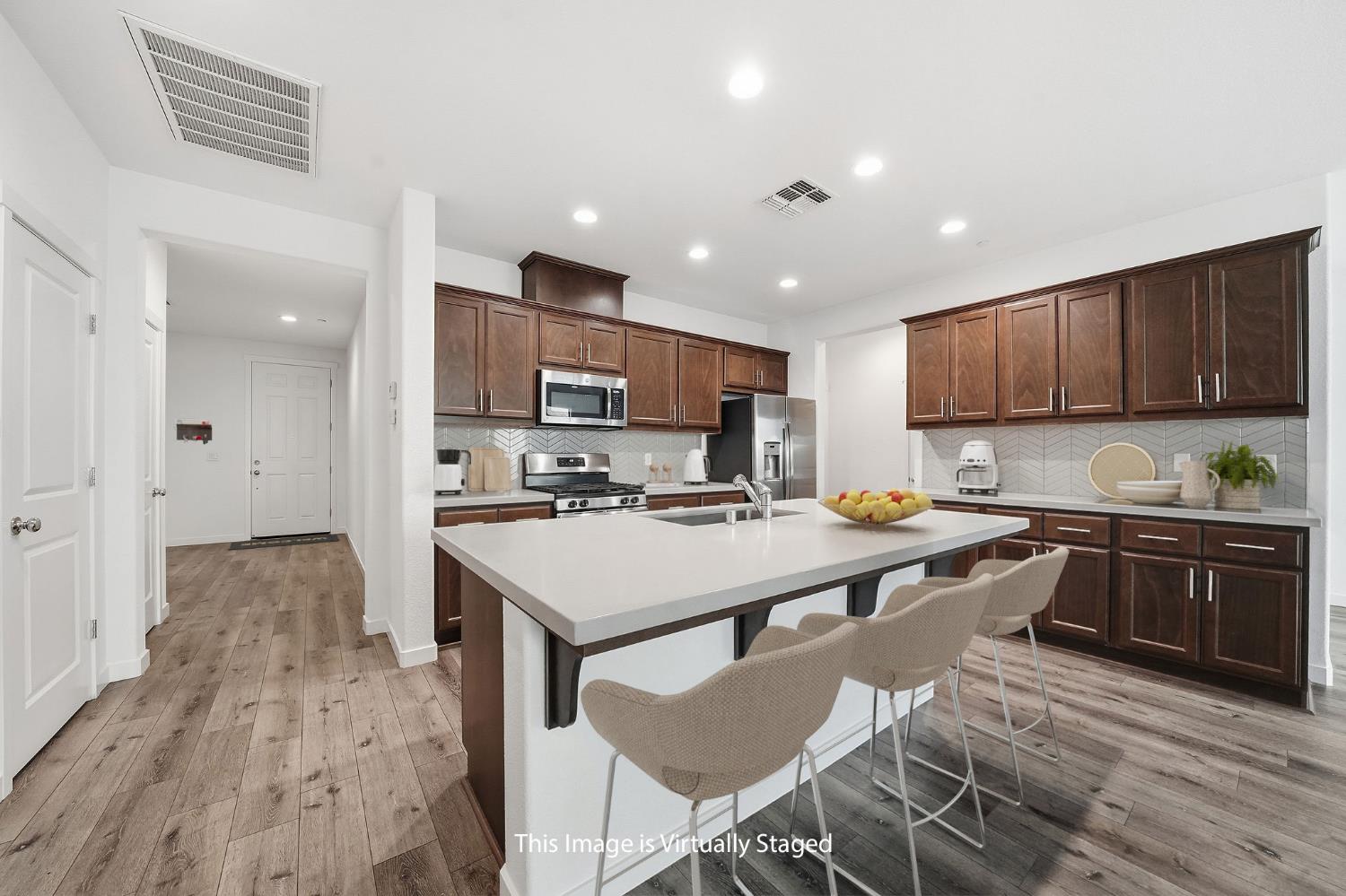 520 Spyglass Cir