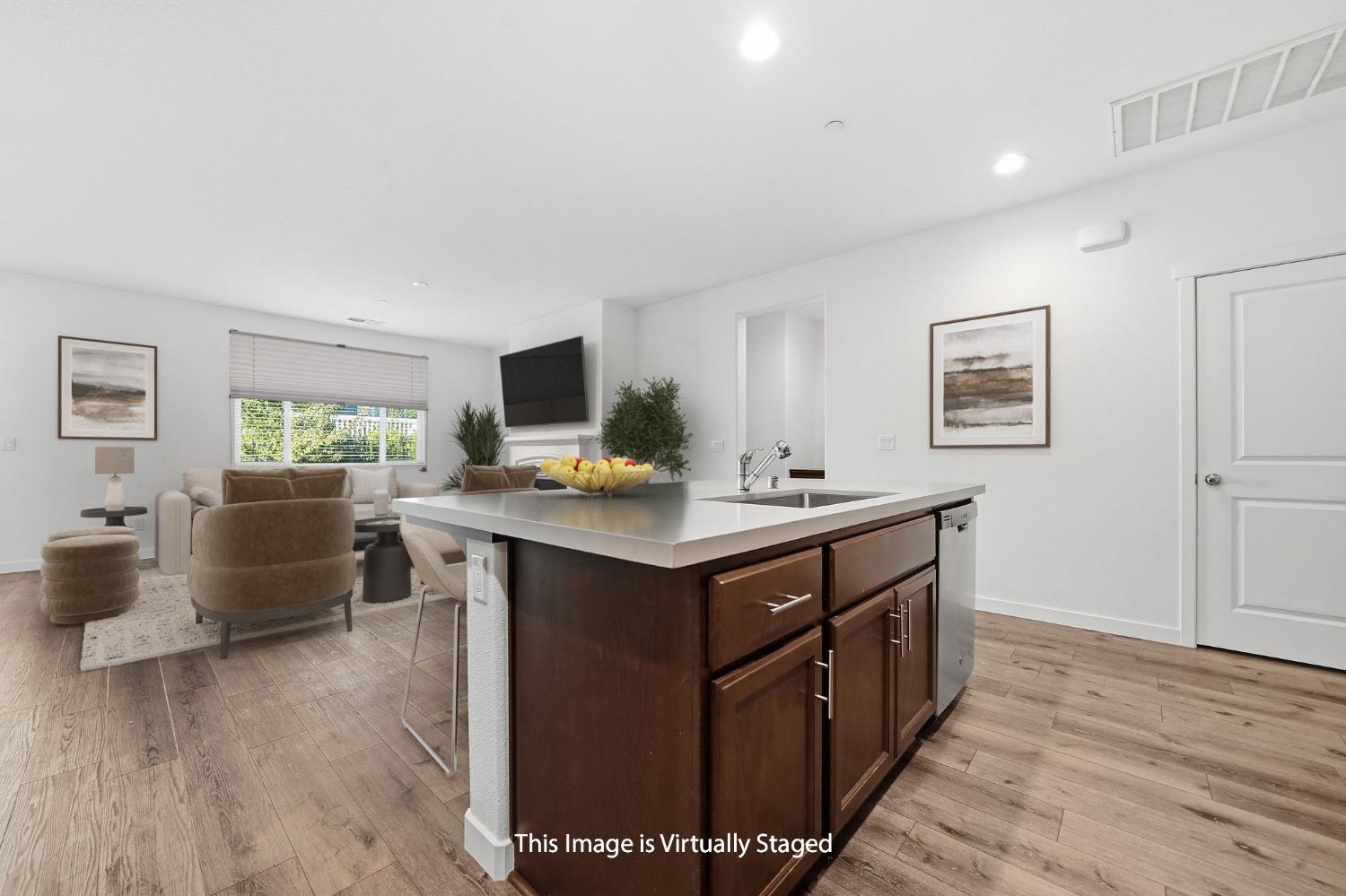 520 Spyglass Cir