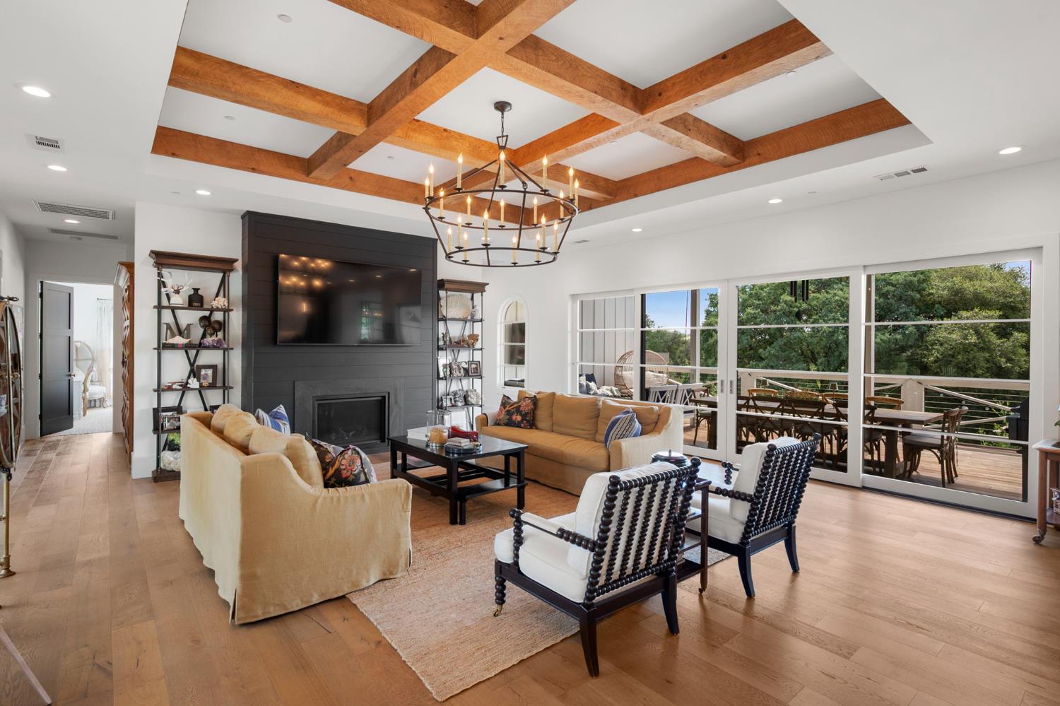 616 Selkirk Ranch