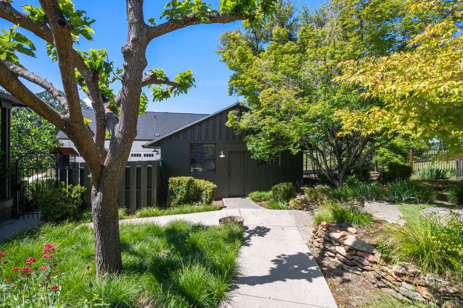 701 Selkirk Ranch
