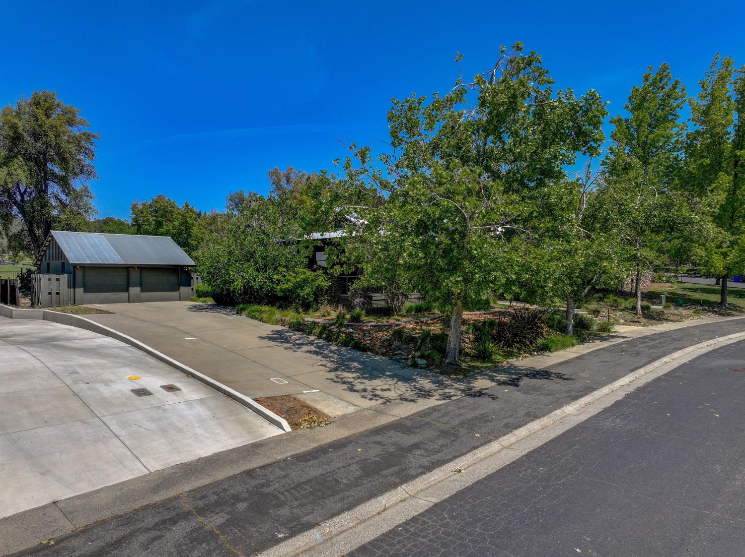 701 Selkirk Ranch