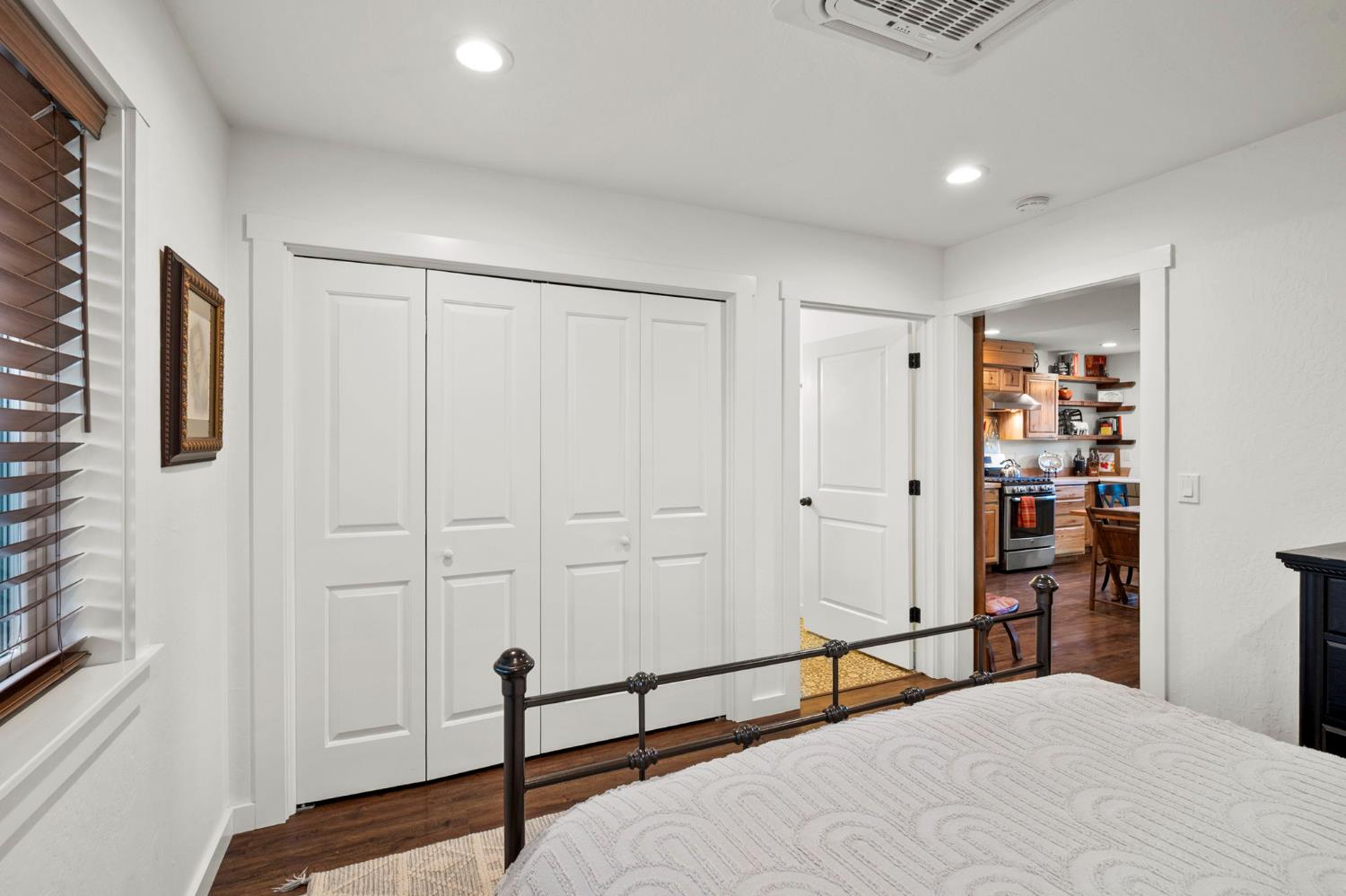 1416 Lakeside Drive