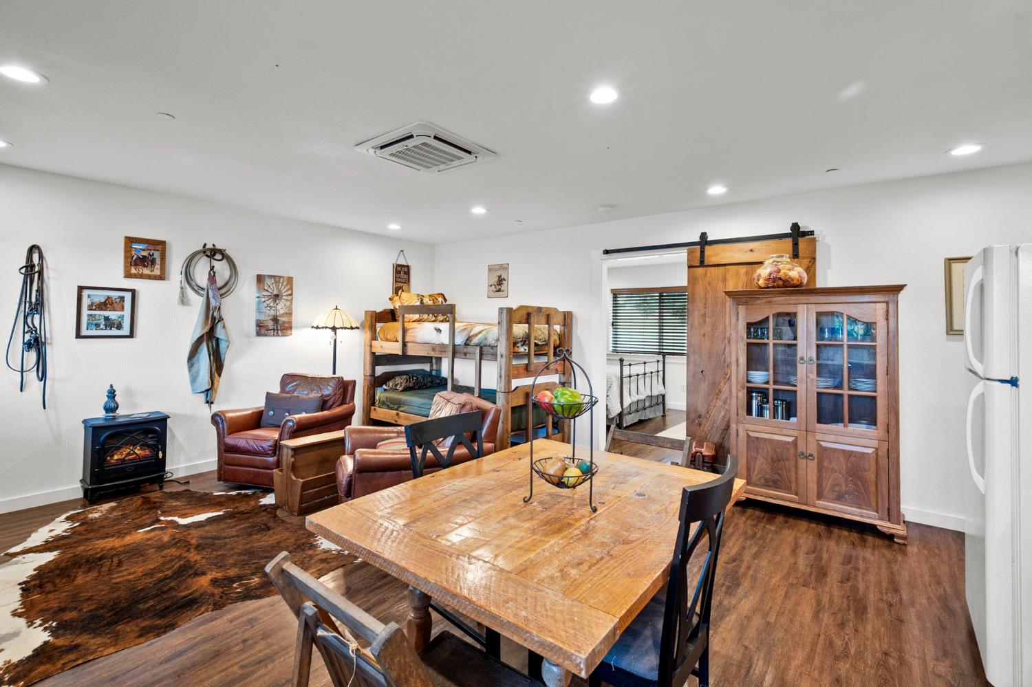 1416 Lakeside Drive