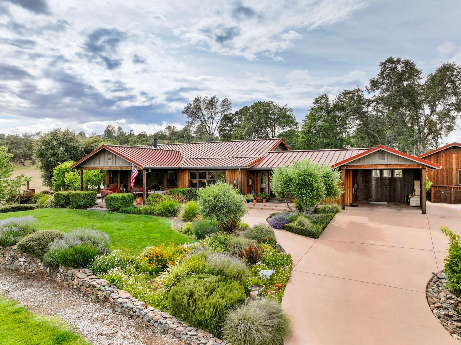 1416 Lakeside Drive