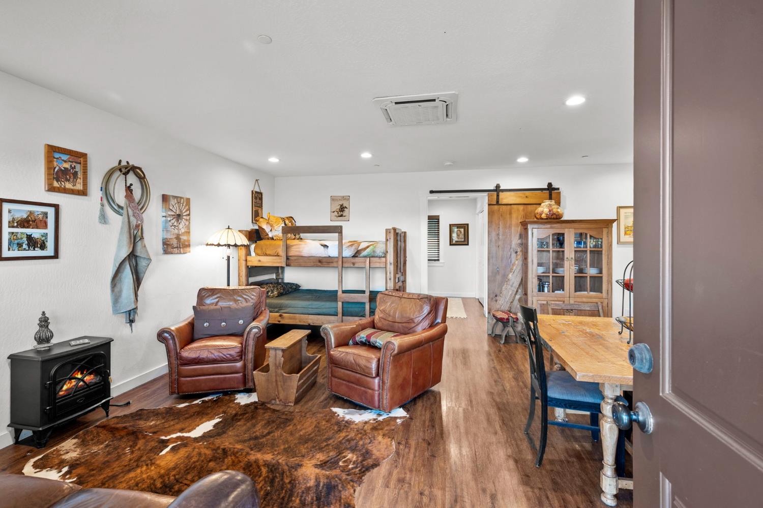 1416 Lakeside Drive