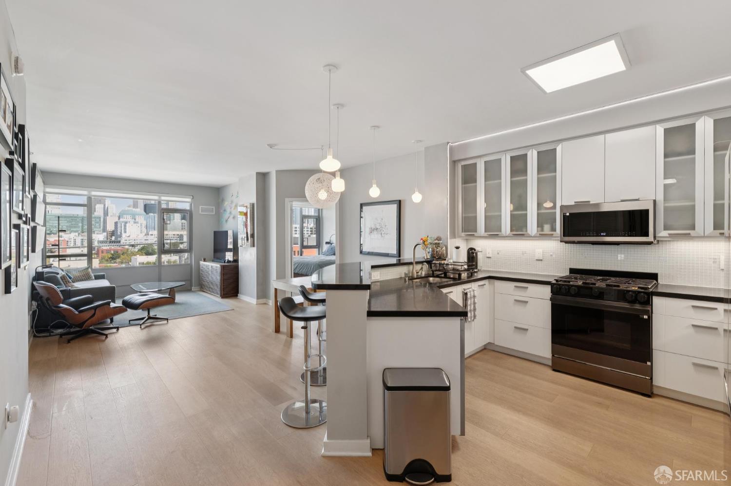 170 King Street # 1127