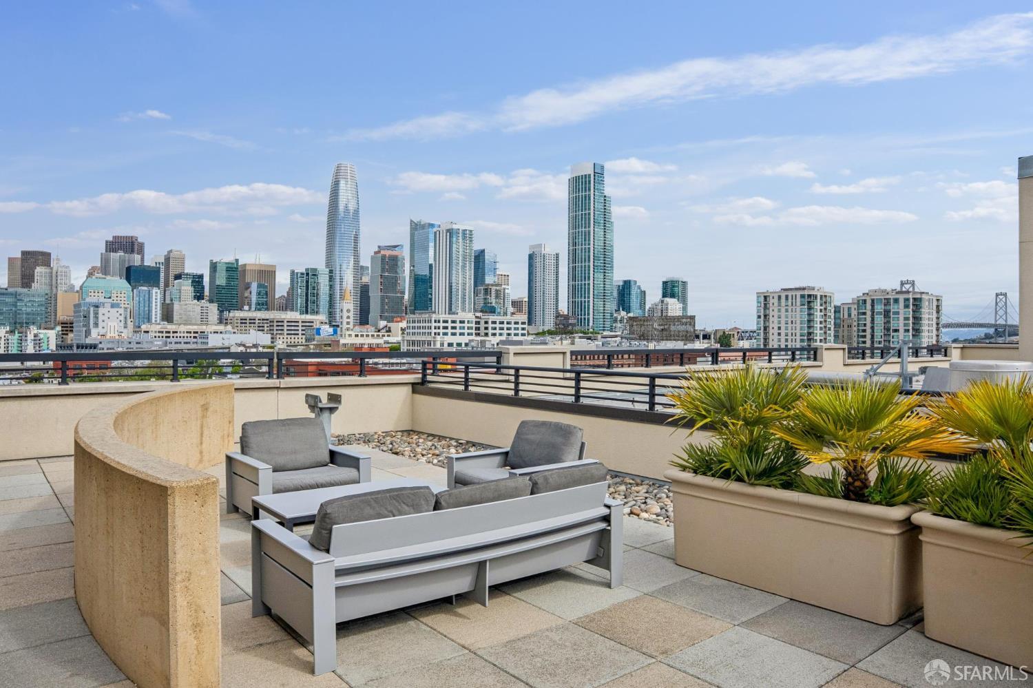 170 King Street # 1127