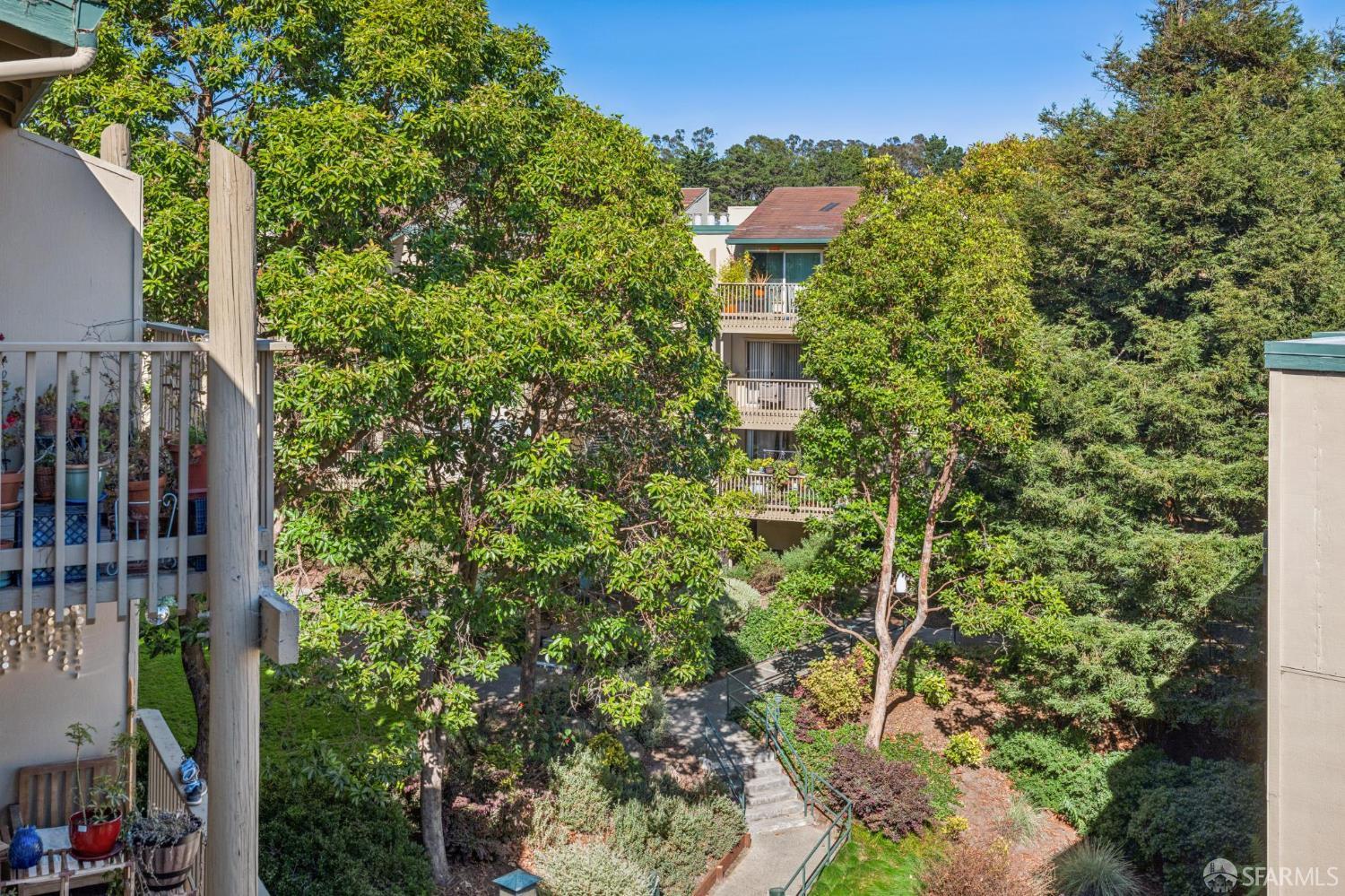 381 Half Moon Lane # 312
