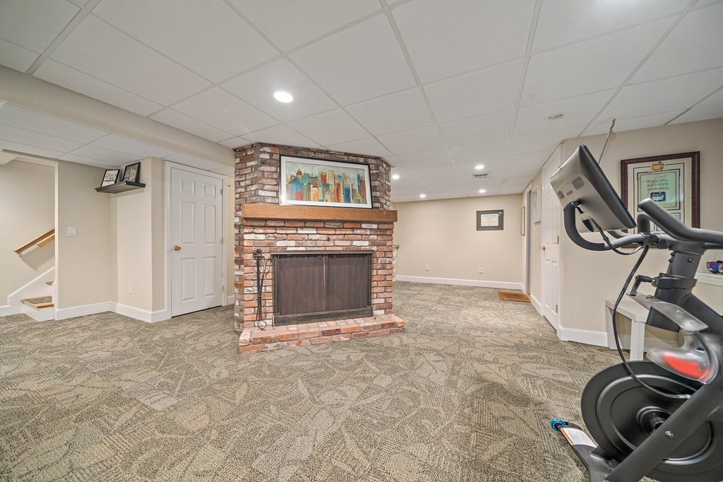 16 Summer Lane