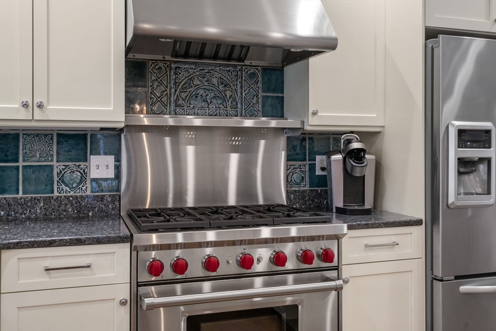 11 Davis Brook Drive