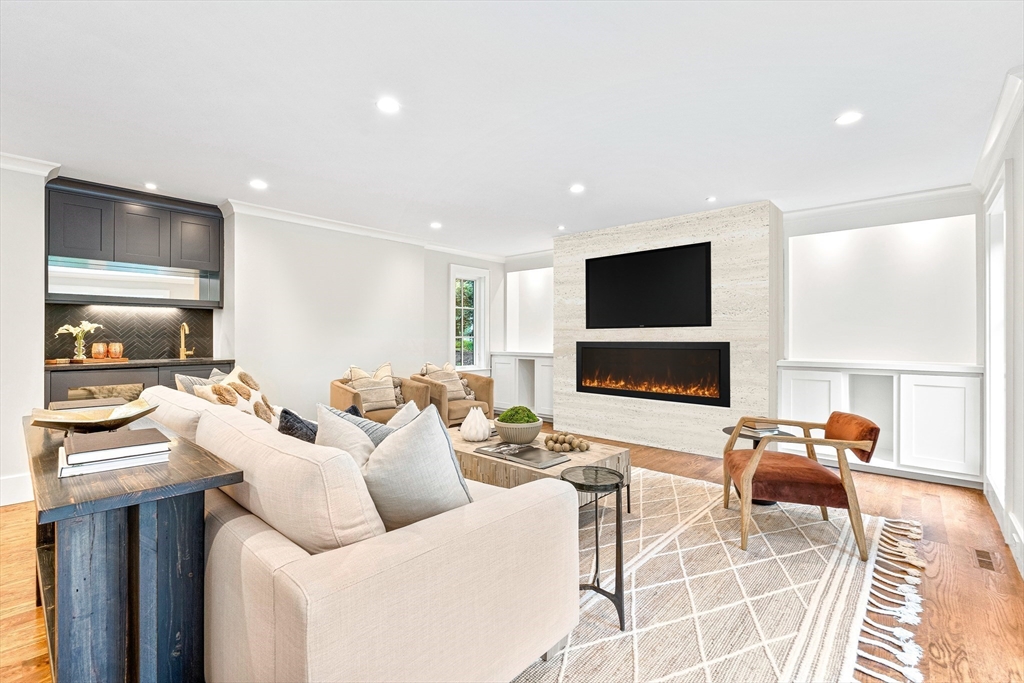 21 Colburn Rd