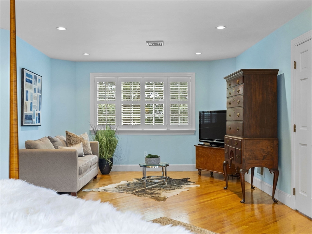 5 Greenbough Lane