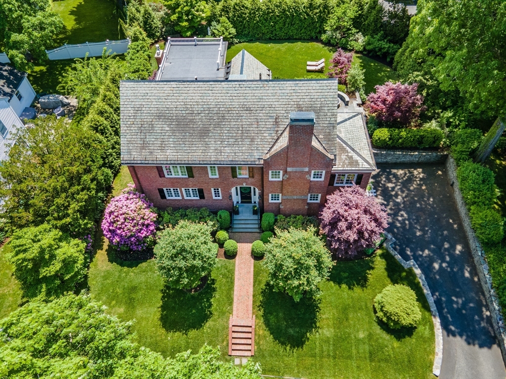 10 Benton Street