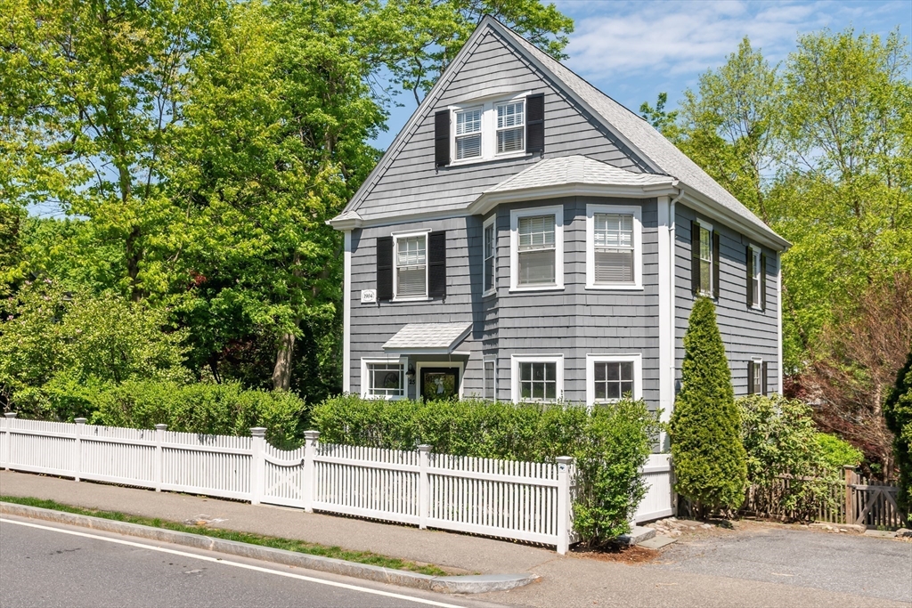 25 Glen Road