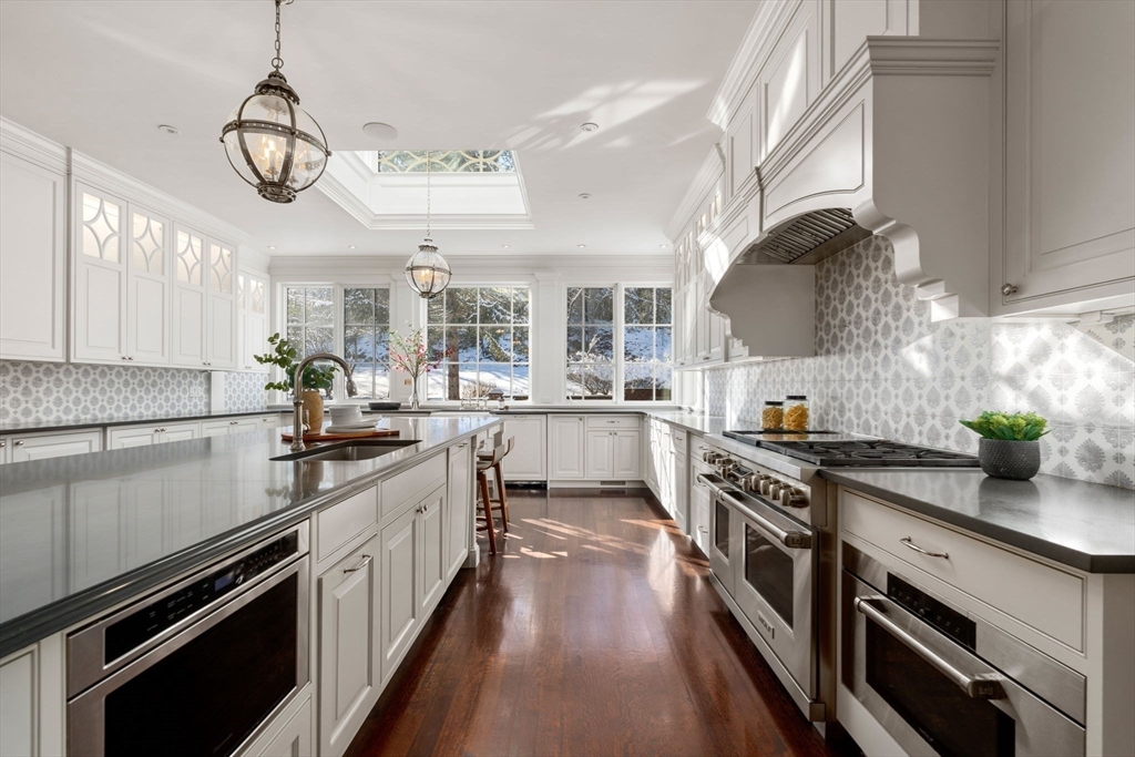 200 Pond Road