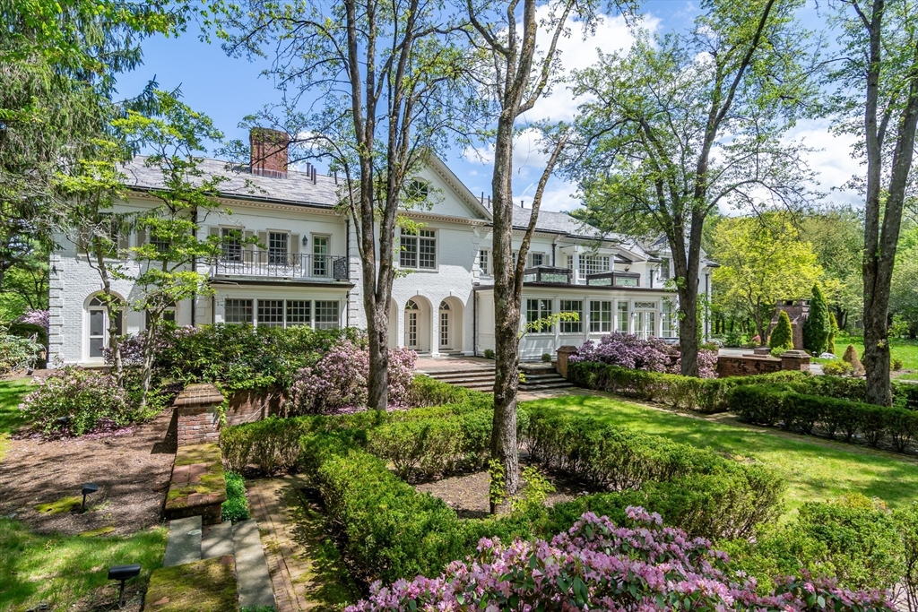 200 Pond Road