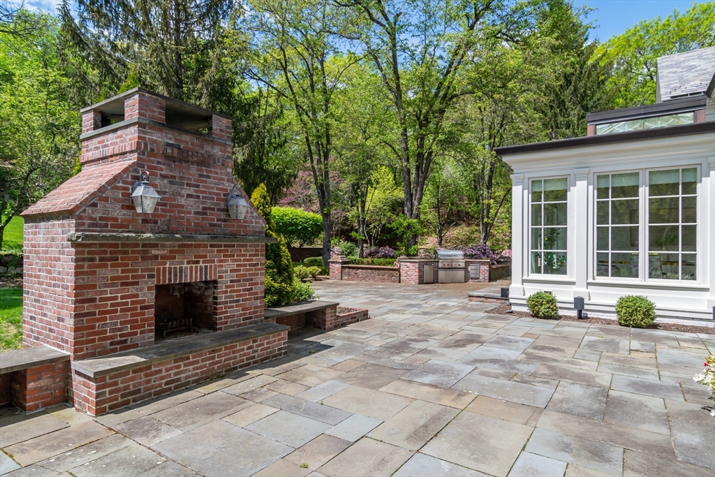 200 Pond Road