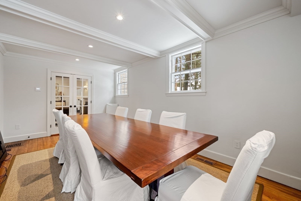25 Longmeadow Road