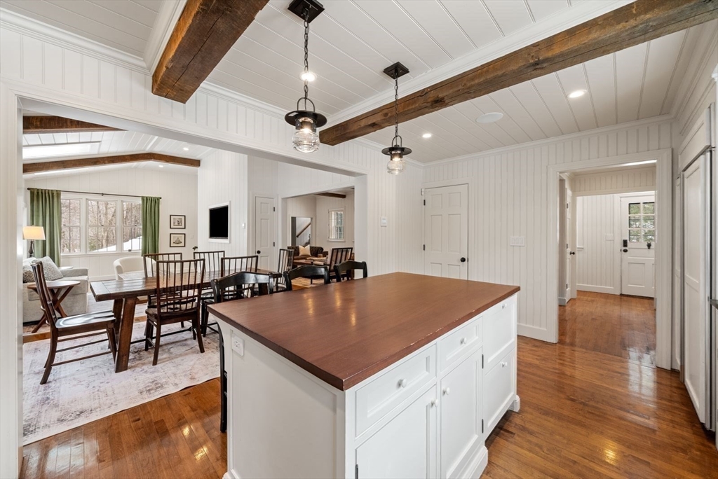 25 Longmeadow Road