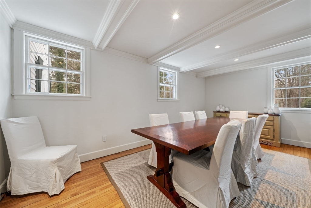25 Longmeadow Road