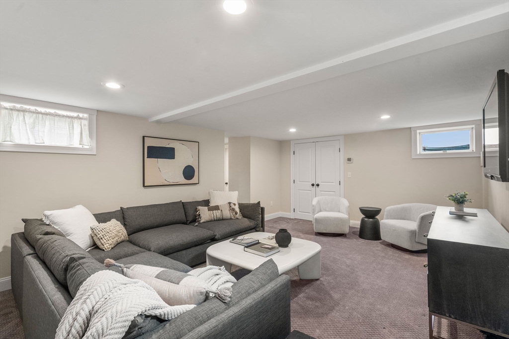 59 Greenwood Ave