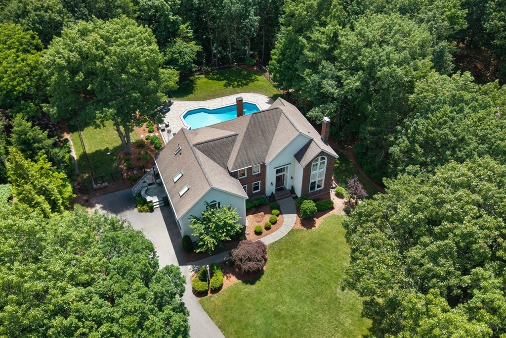 6 Nokomis Way