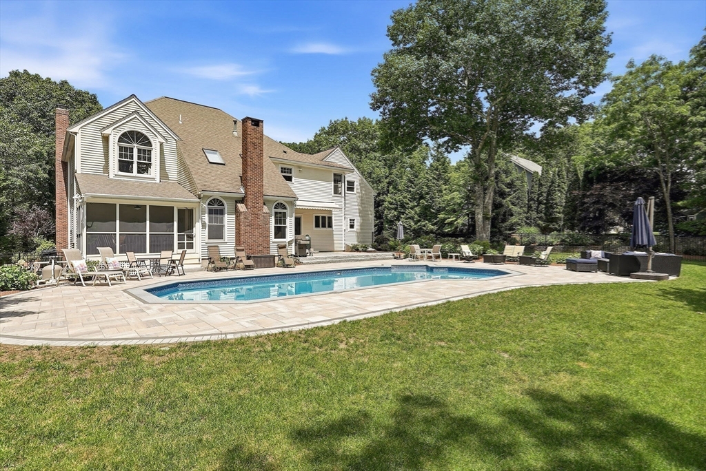 6 Nokomis Way