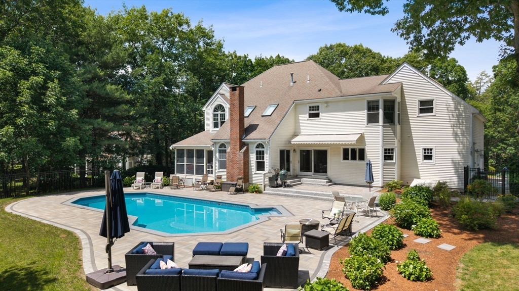 6 Nokomis Way
