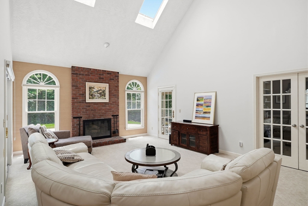6 Nokomis Way