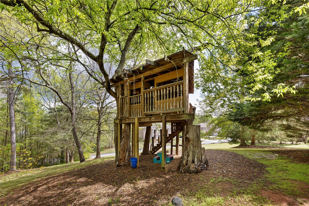 103 Country Walk Circle