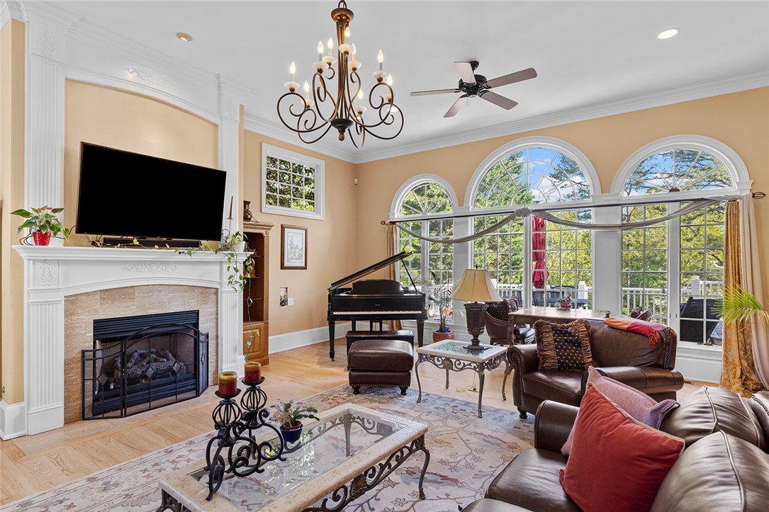 103 Country Walk Circle