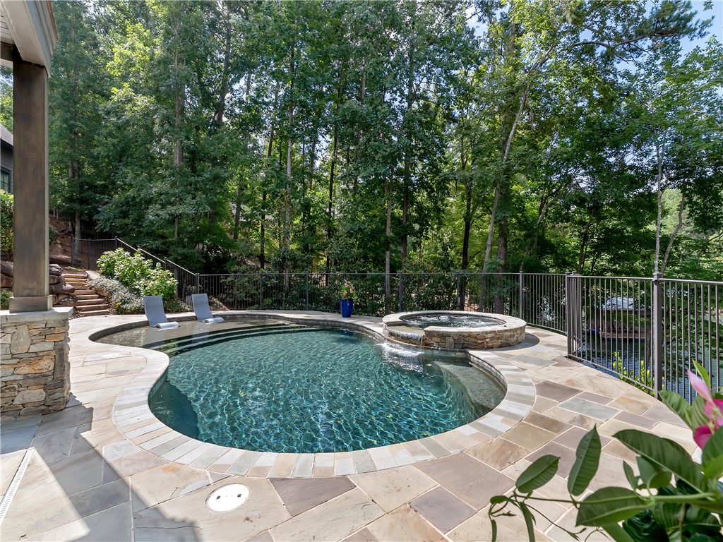 508 Autumnwood Trail