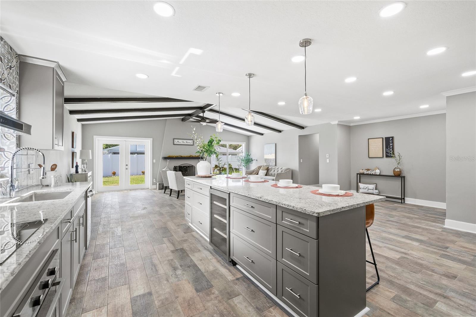 7343 BROOKVIEW CIR