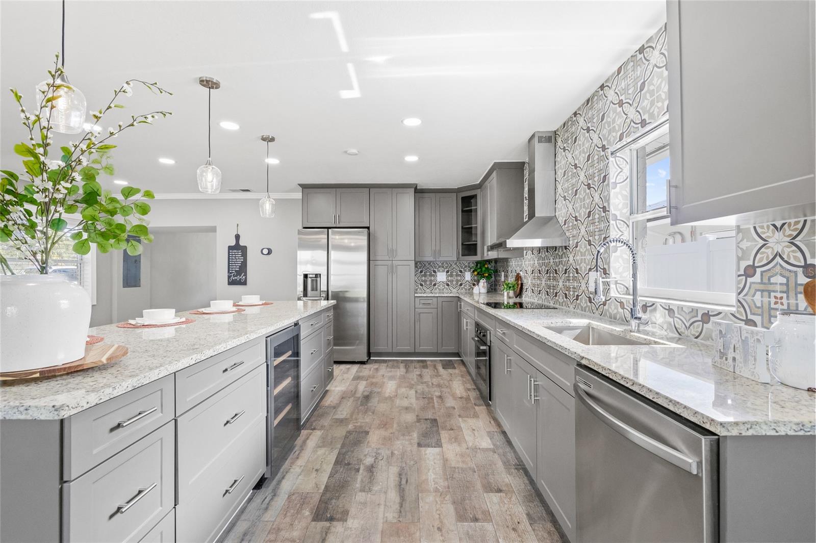7343 BROOKVIEW CIR